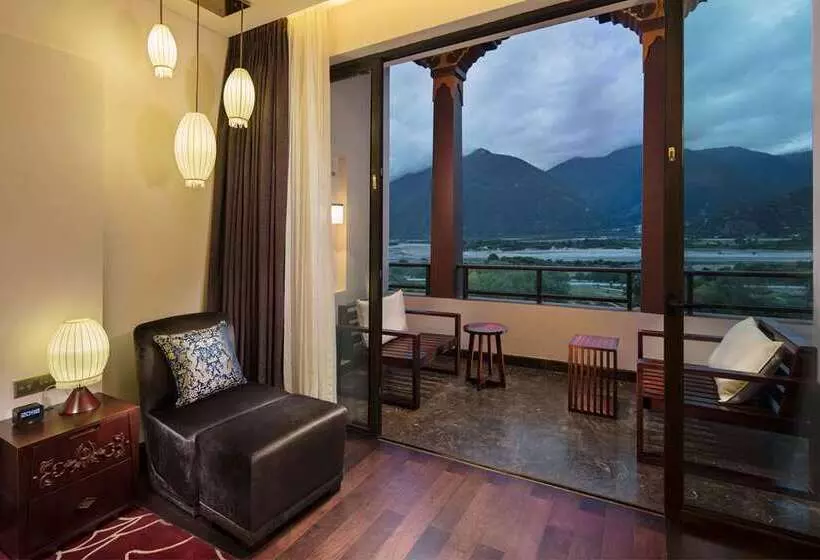 Premium-huone Järvinäkymä, Hilton Dali Resort & Spa