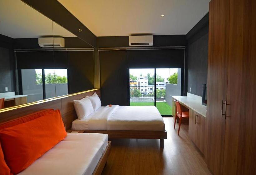 חדר סטנדרט, Azumi Boutique