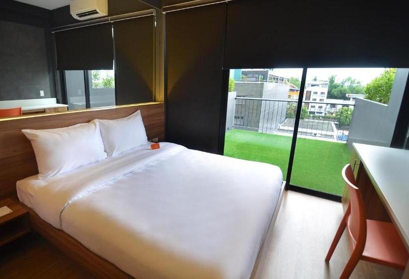 חדר סטנדרט, Azumi Boutique