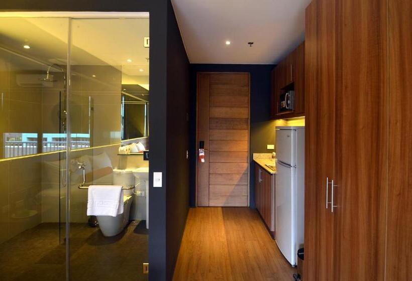 חדר סטנדרט עם מיטת קינג, Azumi Boutique