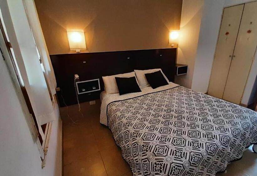 اتاق استاندارد, Uritorco