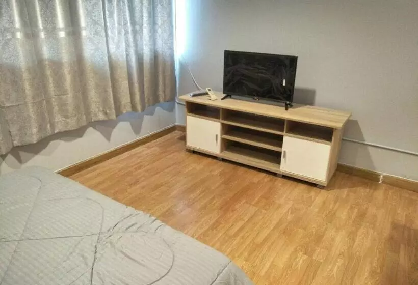 スタンダードスタジオ, Popular Condo เมืองทองธานี