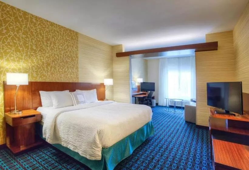 キングサイズベッドのスイートルーム, Fairfield Inn & Suites By Marriott Austin San Marcos