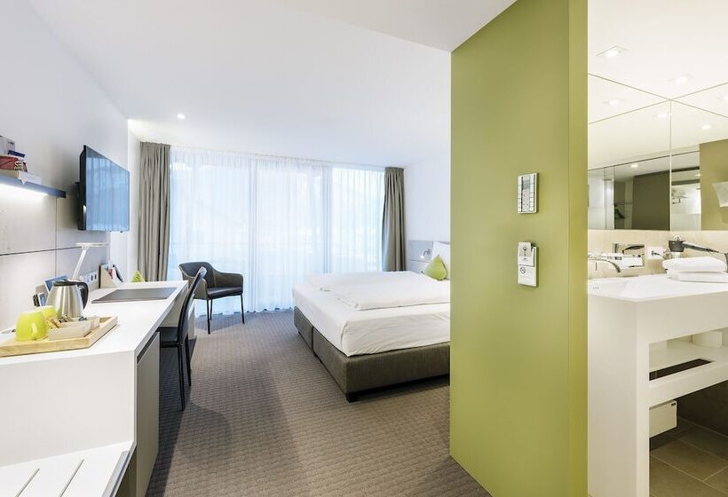 Comfort room with balcony, Hgs³