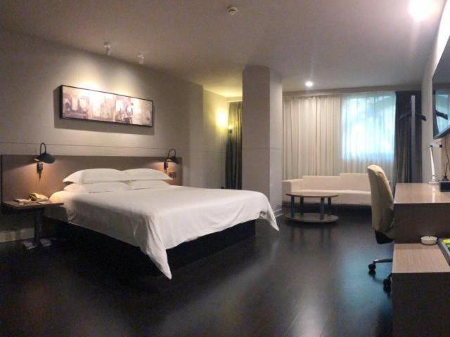 Номер бизнес-класса, Jinjiang Inn Select Zhenjiang Xijingdu Daxi Road