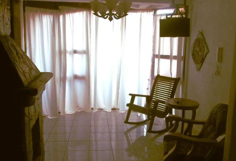 اتاق لوکس با چشمانداز دریاچه, Nuestro Sueño