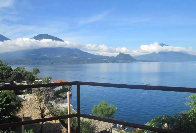 Superior suite with lake view, Nuestro Sueño