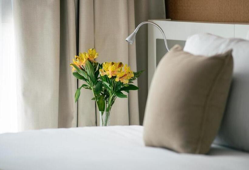 اتاق استاندارد, Own Montevideo