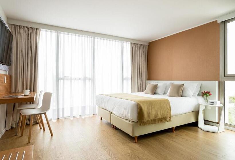 اتاق استاندارد, Own Montevideo