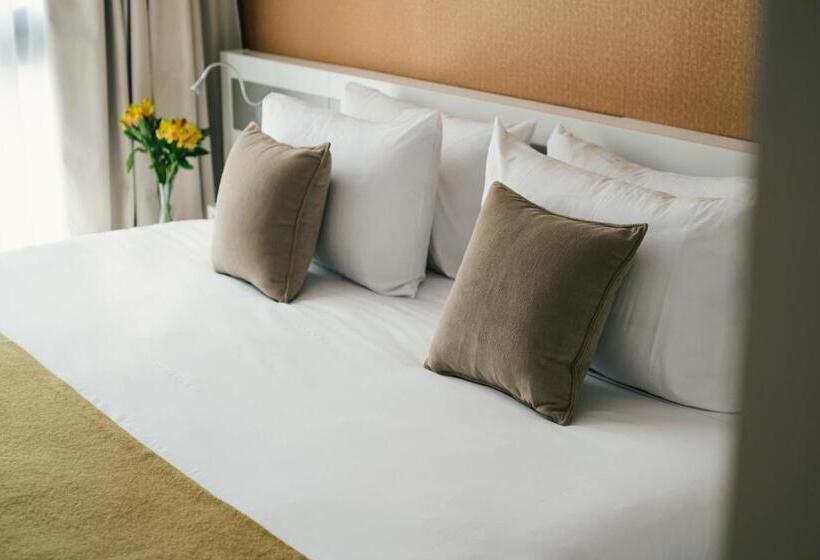 اتاق استاندارد, Own Montevideo