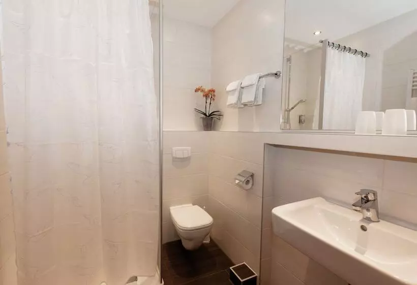 Standard Yhden Hengen Huone, Privathotel Probst