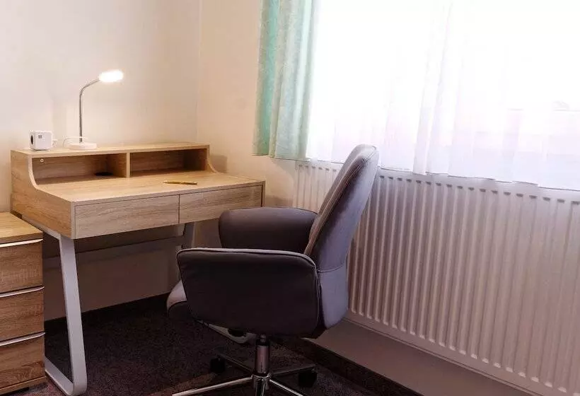 Standard Kolmen Hengen Huone, Privathotel Probst