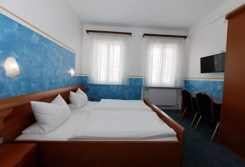 Standard Kolmen Hengen Huone, Privathotel Probst