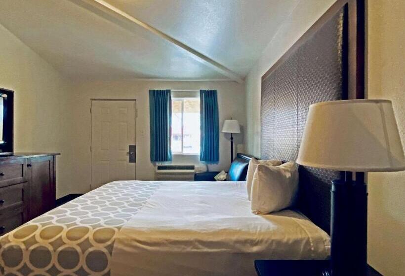 Mozgáskorlátozott Standard Szoba King Size Bed, Rodeway Inn Old Town Scottsdale