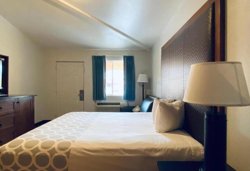 Mozgáskorlátozott Standard Szoba King Size Bed, Rodeway Inn Old Town Scottsdale