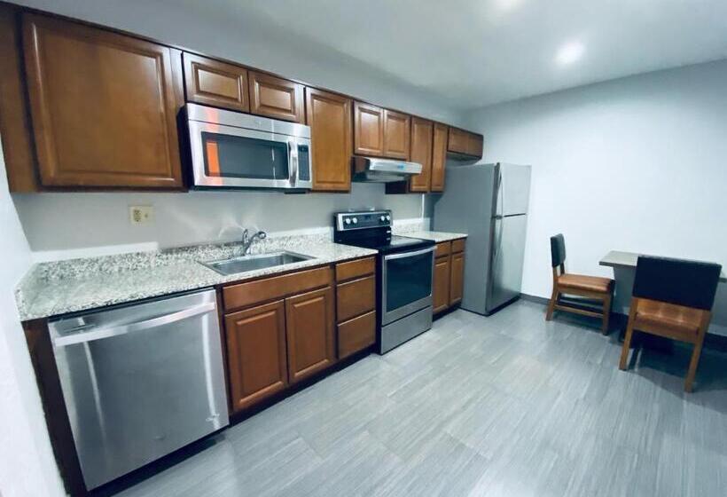 Superior Suite, Rodeway Inn Old Town Scottsdale