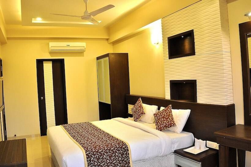 디럭스 룸, Shree Narayana