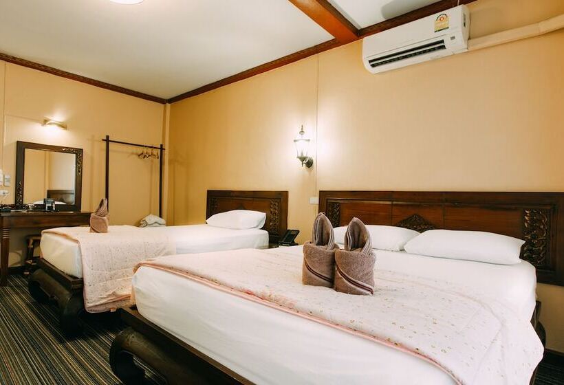 اتاق استاندارد سه نفره, Sk Boutique Mahanakhon