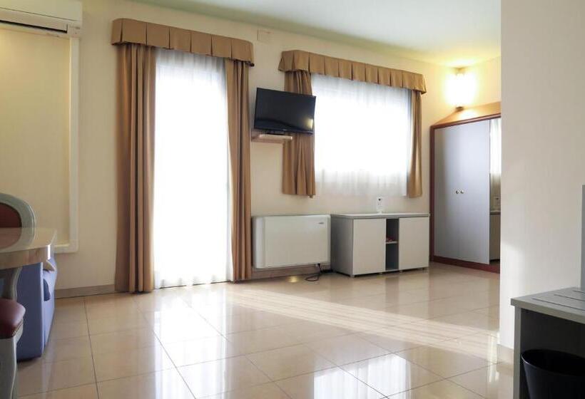 Chambre Standard Individuelle avec Balcon, Verdi