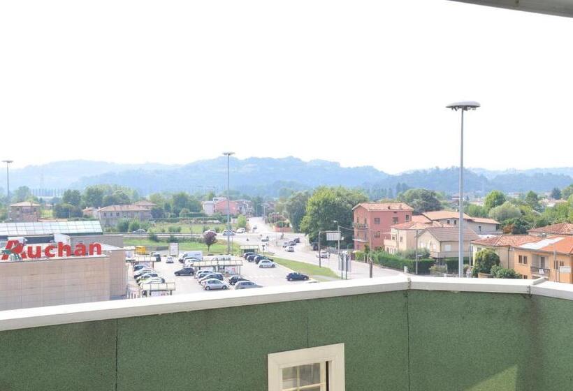 Chambre Standard Individuelle avec Balcon, Verdi