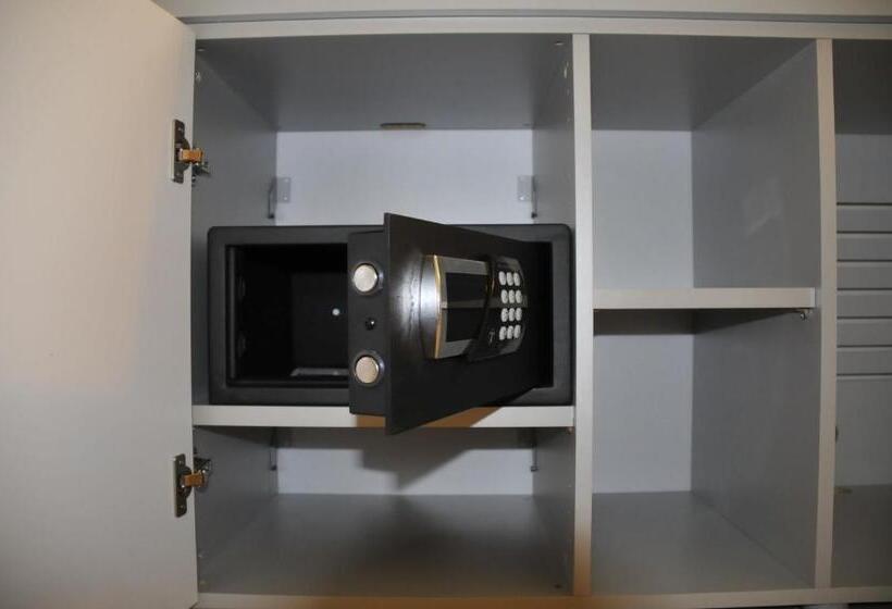 Chambre Triple Standard avec Balcon, Verdi