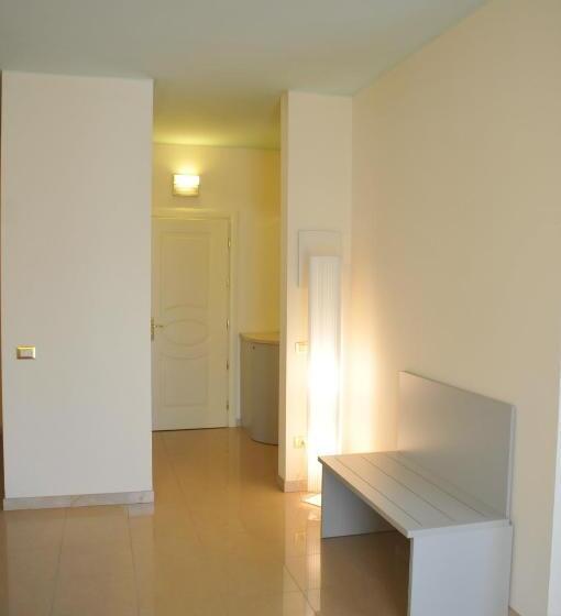 Chambre Triple Standard avec Balcon, Verdi