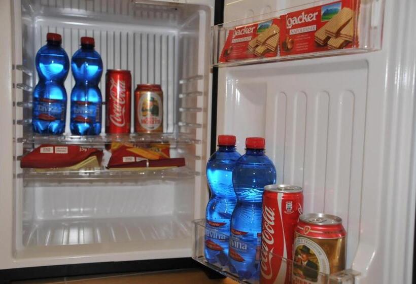 Chambre Quadruple Standard avec Balcon, Verdi