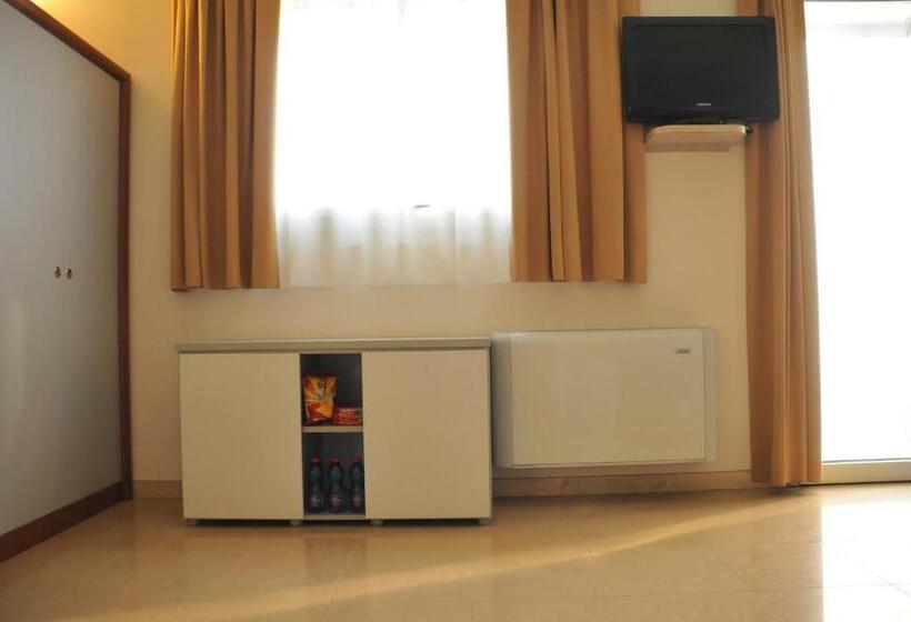 Camera Quadrupla Standard con Balcone, Verdi