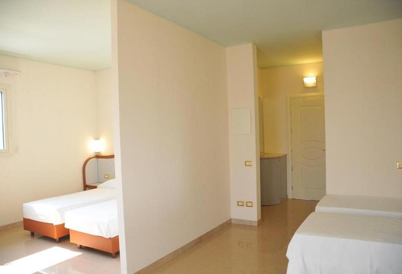 Chambre Familiale Deluxe, Verdi