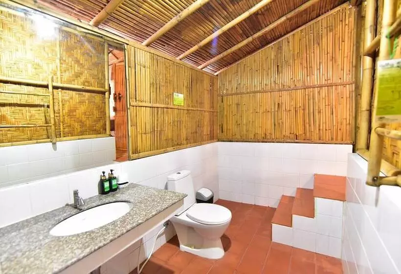 オーシャンビューのスタンダードバンガロー, Green View Beach Resort