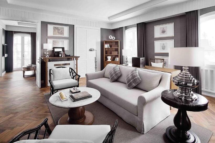 スイート, The Sanchaya