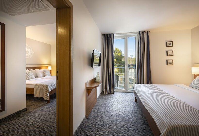 小型套房侧面可观海景, Valamar Sanfior Hotel & Casa