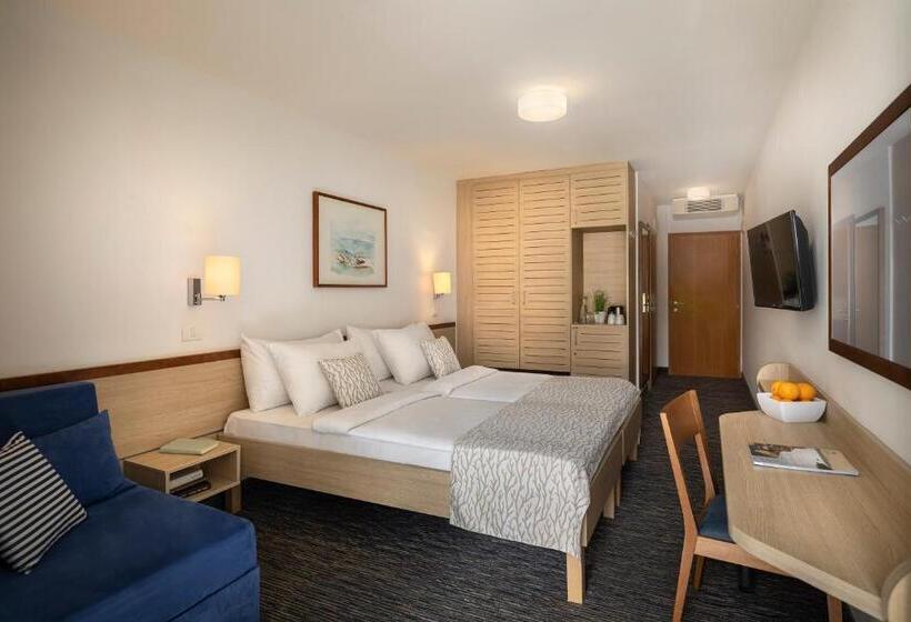 Номер Стандарт Боковой Вид на Море, Valamar Sanfior Hotel & Casa