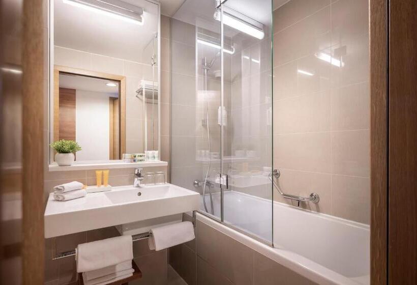 小型套房侧面可观海景, Valamar Sanfior Hotel & Casa