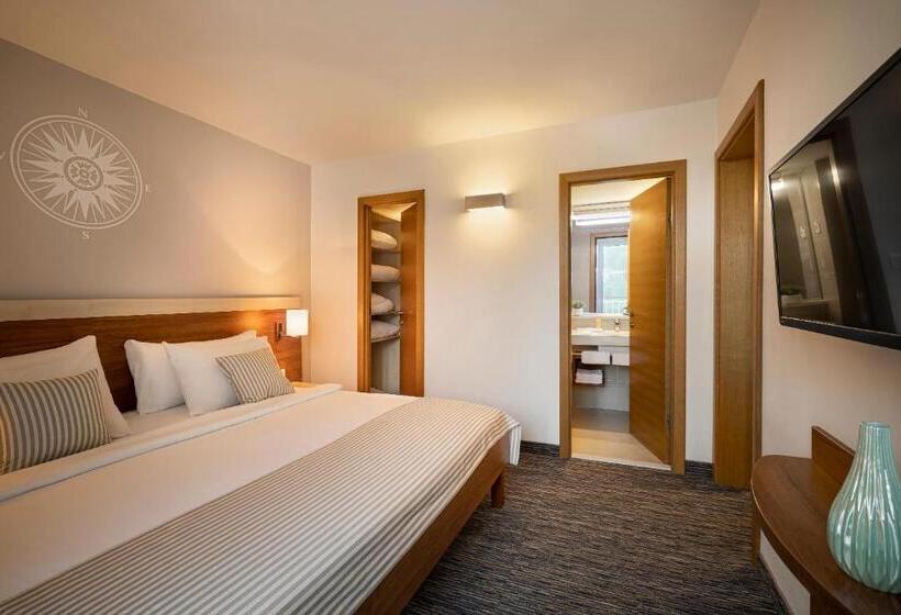 小型套房侧面可观海景, Valamar Sanfior Hotel & Casa