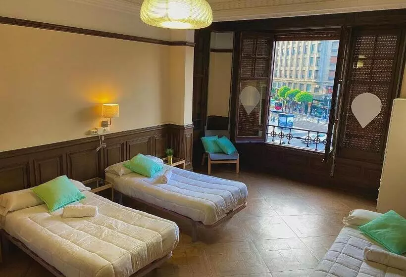 Habitació Quàdruple Estàndard, Zentric Hostel