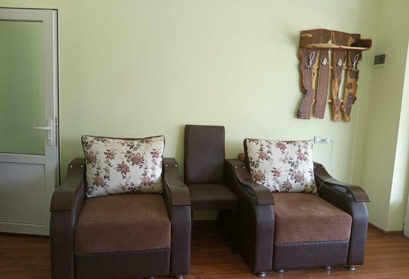 اتاق استاندارد با بالکن, Luiza Guest House