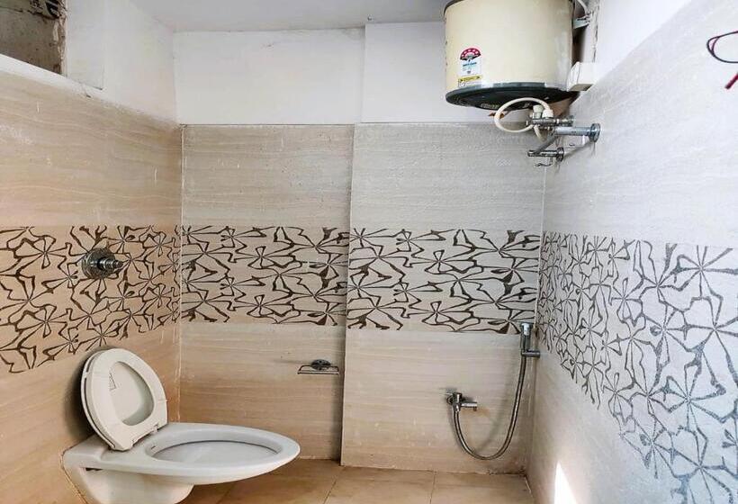 חדר סטנדרט, Staymaker Madhuwan Heights