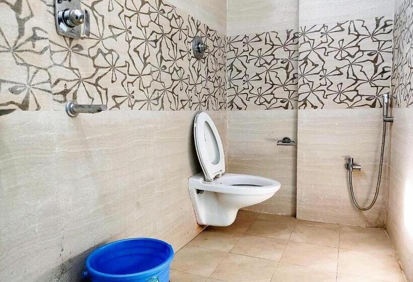 غرفة إقتصادية, Staymaker Madhuwan Heights