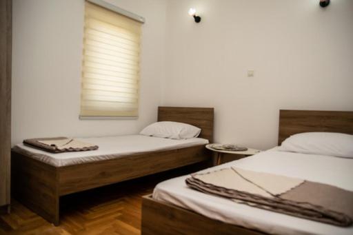 اتاق استاندارد, Sarah Apartments