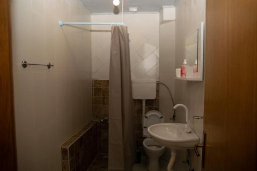 اتاق استاندارد, Sarah Apartments