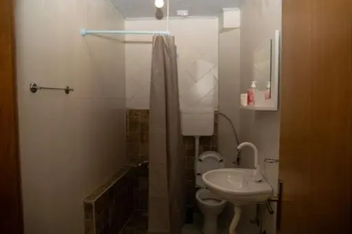 اتاق استاندارد, Sarah Apartments