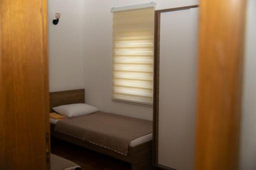 اتاق استاندارد, Sarah Apartments