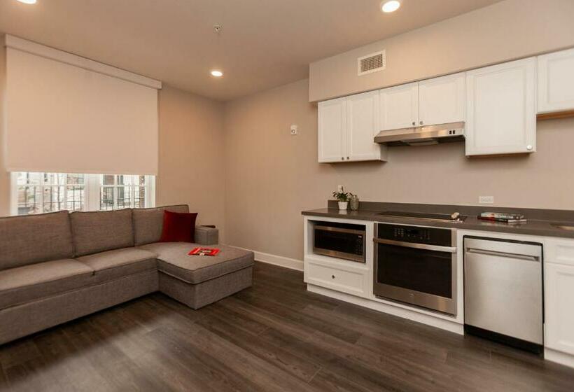 استودیوی استاندارد, Bywater Suite