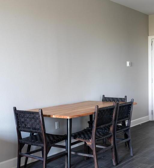 سوئیت 2 خوابه, Bywater Suite