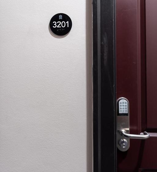 سوییت جونیور با بالکن, Bywater Suite