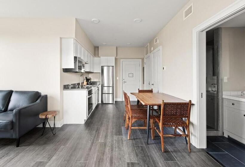 سوییت, Bywater Suite