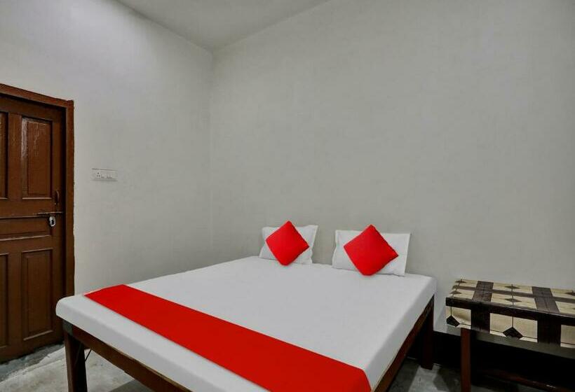 Трехместный Номер Классика, Spot On 81110 Ganga Darshan Guest House
