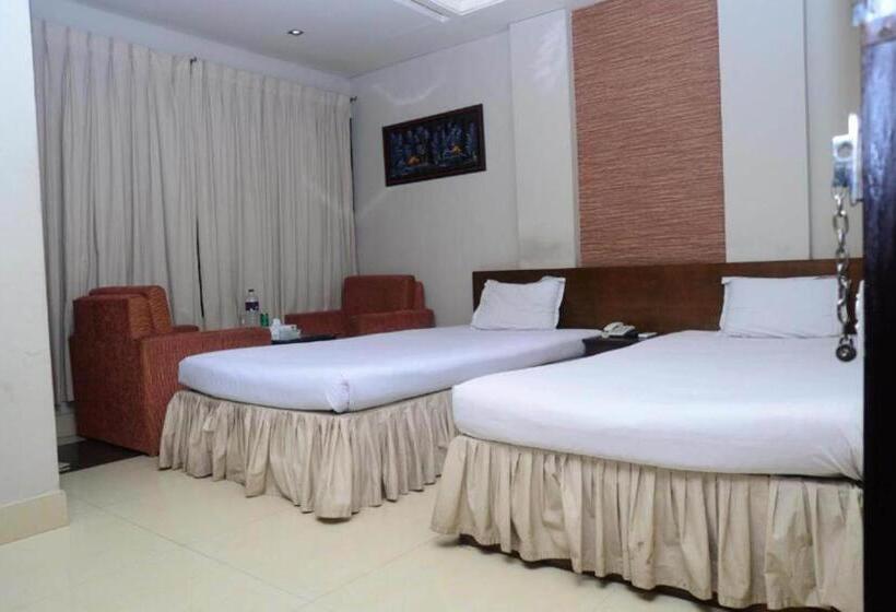 اتاق لوکس, Royal Living Hotel & Suites