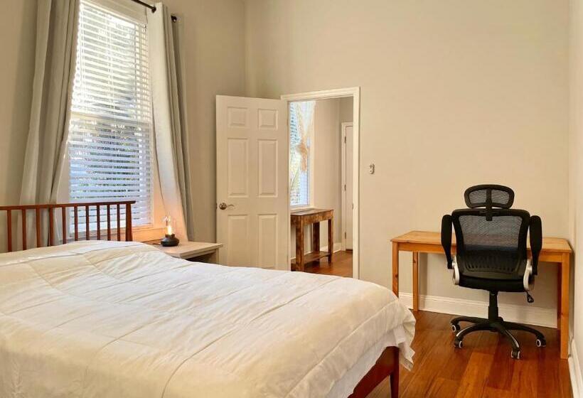 デラックスルーム, Lovely Guesthouse In The Up And Coming Springfield